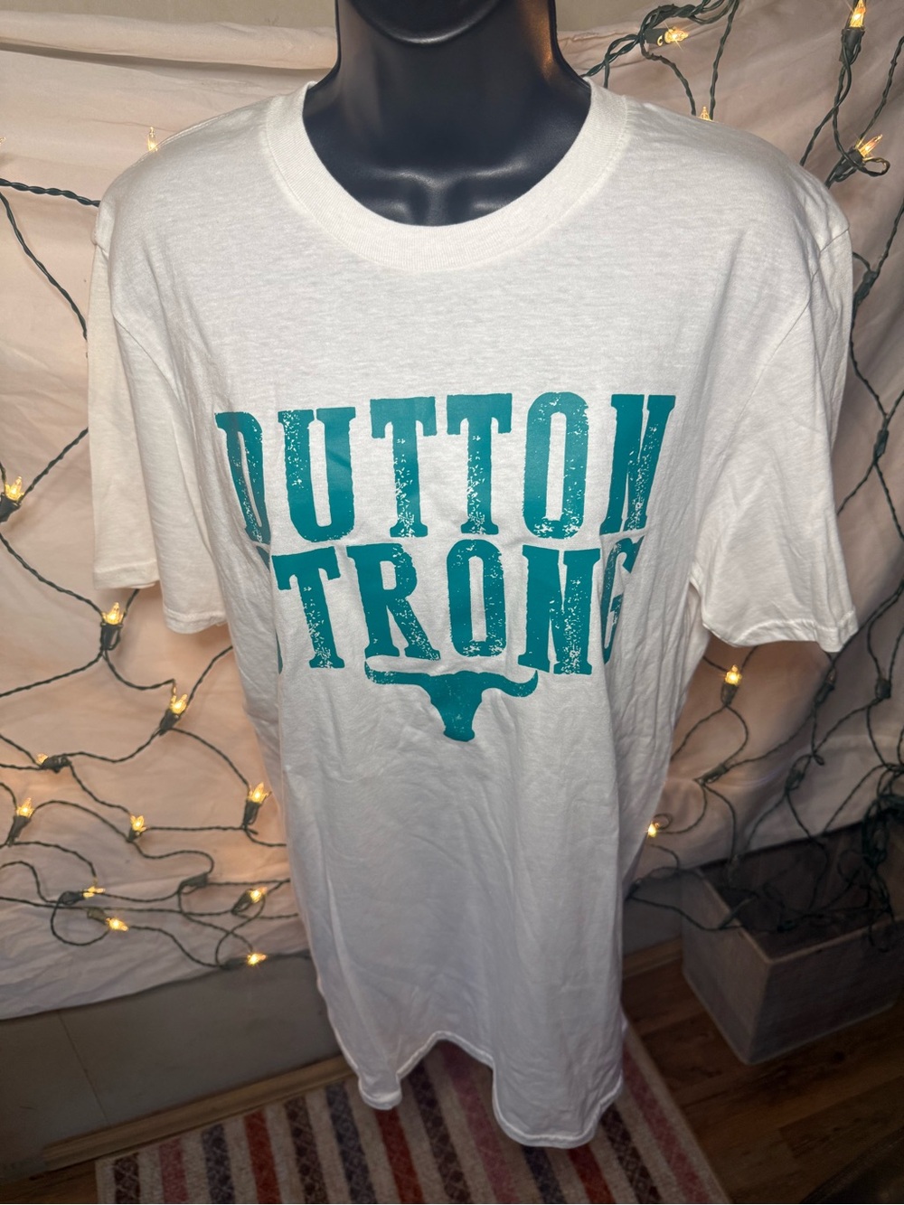 🏔️ NWT Yellowstone Dutton Strong Graphic Tee – Teal Western Font & Longhorn M